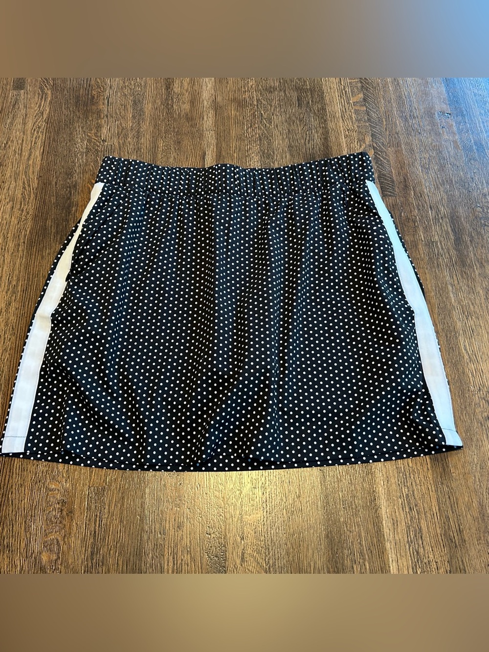Talbots Activewear Black Skort with white polka dots racing stripe - Size LP